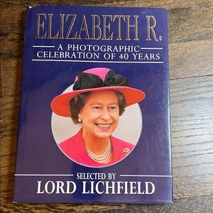 Queen Elizabeth Photo Book• Elizabeth R. A Photographic Celebration of 40 Years
